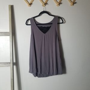 TORRID WOMAN'S GRAY FLOWY SLEEVELESS TOP SIZE 1 (1X)